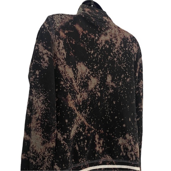 Victoria’s Secret PINK Custom Bleached Quarter Zip Pullover w/ Striped Hem - Picture 4 of 6